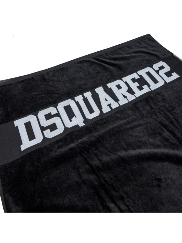 Dsquared2 towel black Dsquared2  towel black - www.derodeloper.com - Derodeloper.com