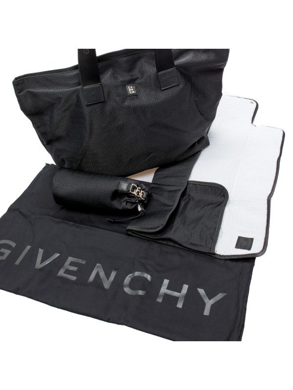 Givenchy diaper bag zwart