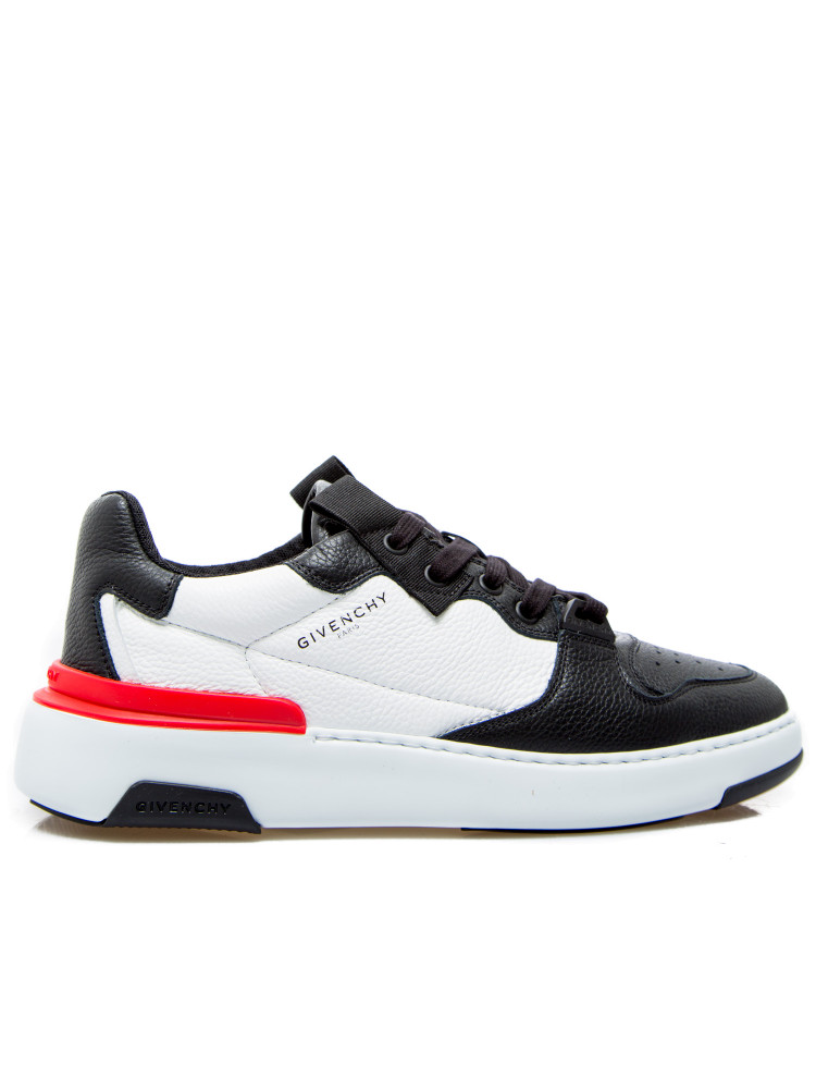 Givenchy Wing Low Sneaker | Credomen