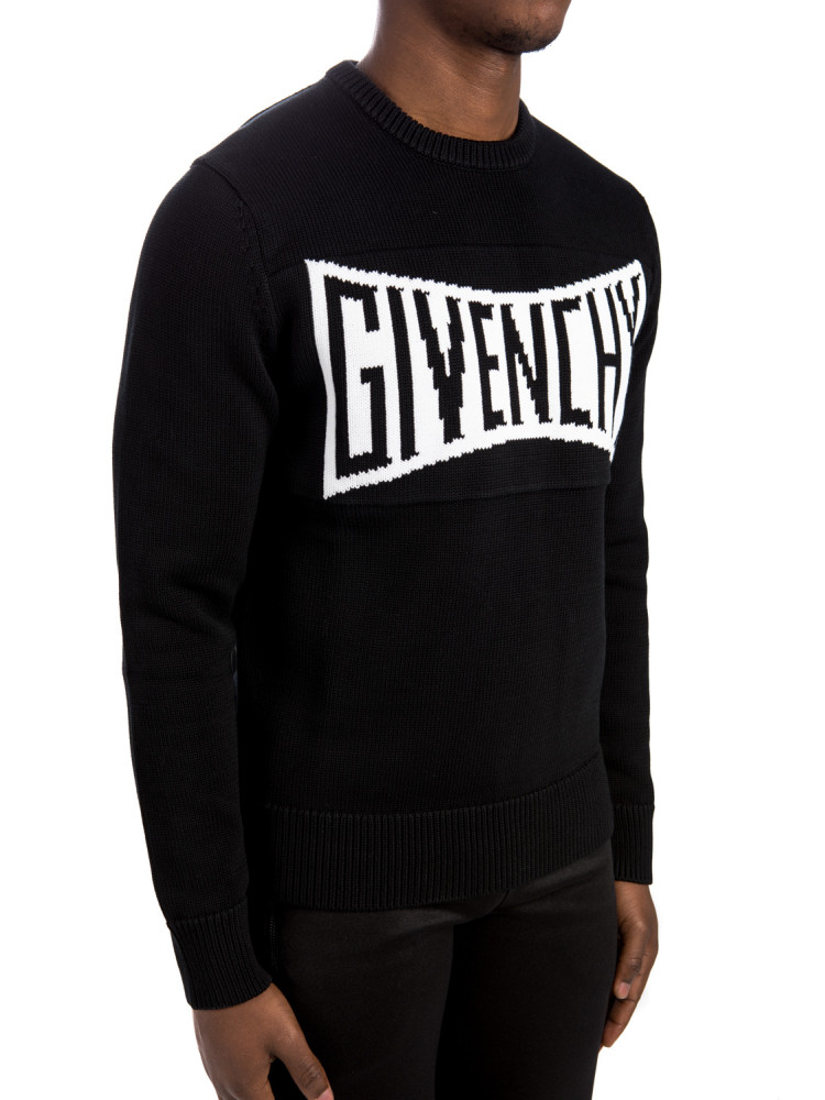 Givenchy Sweater | Credomen