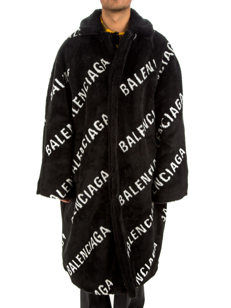 Balenciaga prefall 19 oversized houndstooth car coat retail price $2950